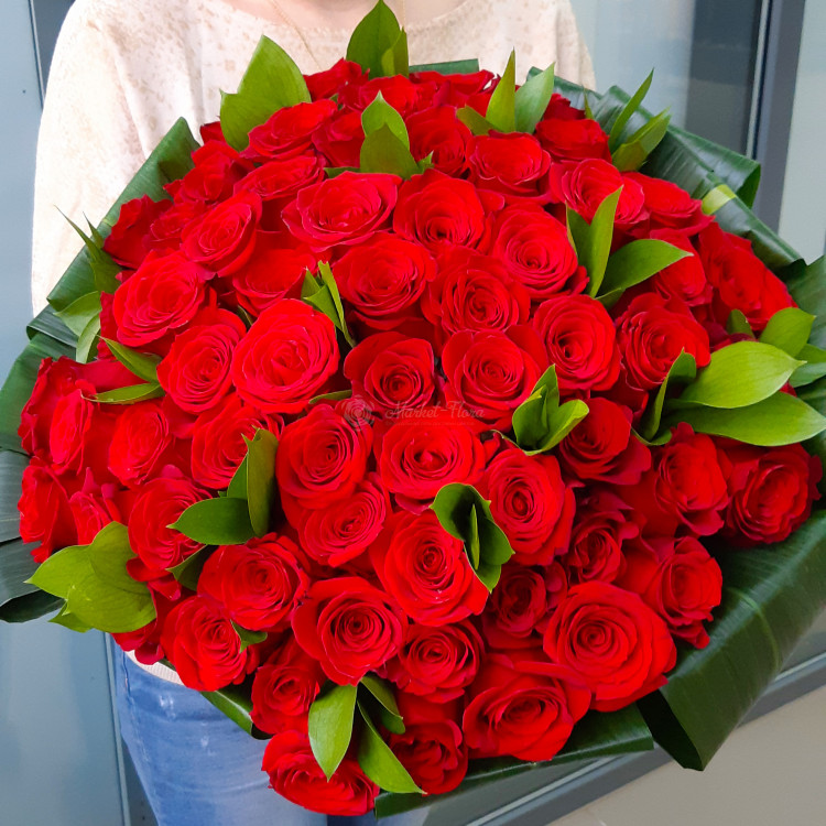 Букет из 101 красной розы «Улыбка принцессы»